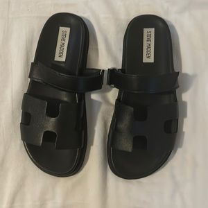 Steve Madden Mayven Black leather sandals